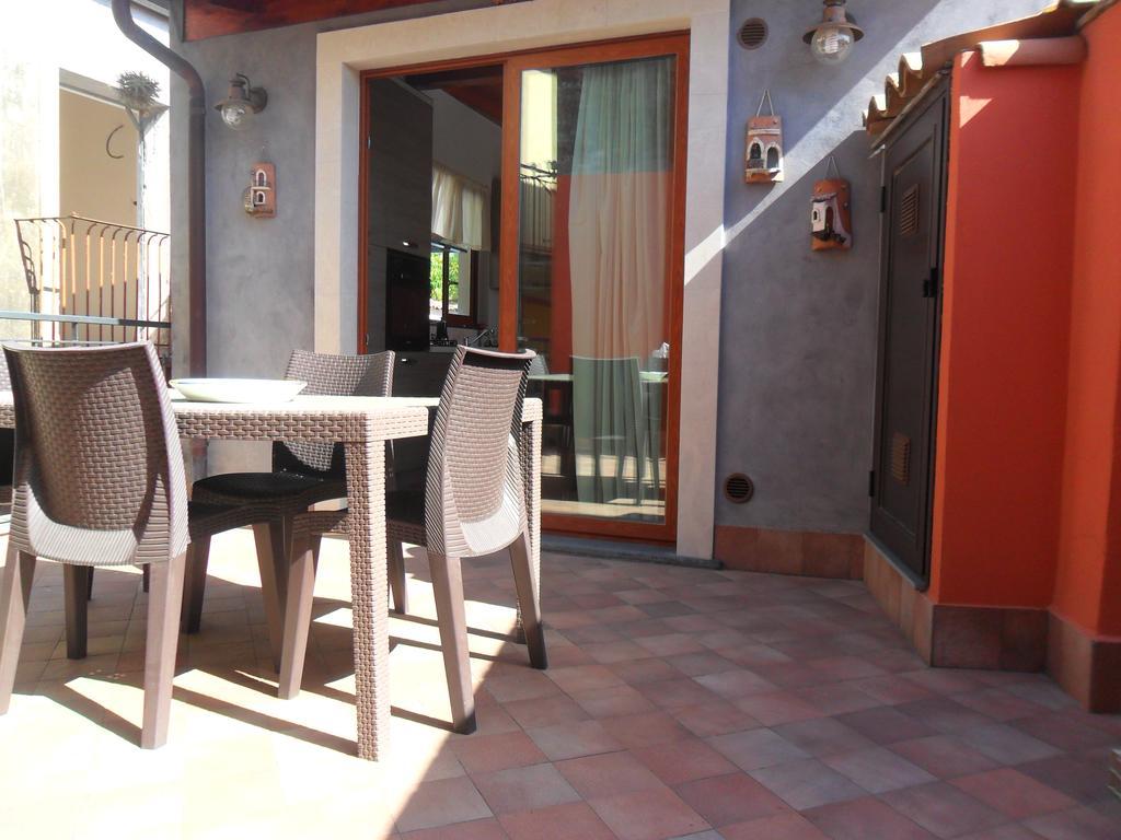 Casa Del Sol Villa Ачиреале Екстериор снимка
