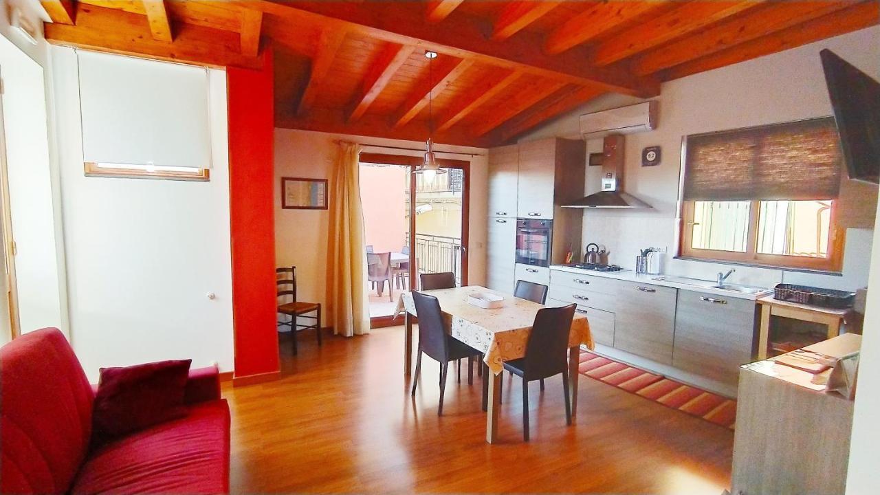 Casa Del Sol Villa Ачиреале Екстериор снимка